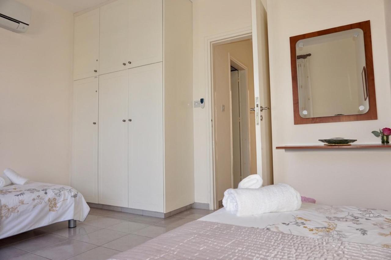 Villa Ilios In Kato Paphos Exteriör bild
